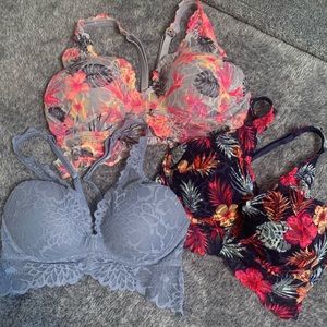 💕 VS PINK padded bralettes Bundle 3 for 1!💕